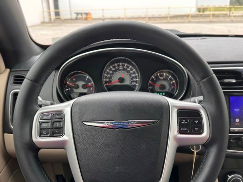 Used 2014 Chrysler 200 Limited FWD image 20