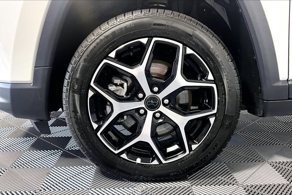 Used 2025 Jeep Compass Limited AWD/4WD image 8