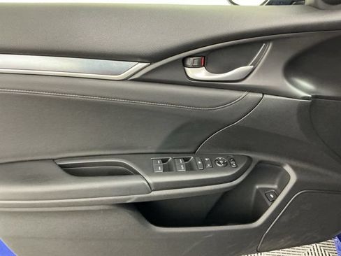 Used 2018 Honda Civic Touring image 7