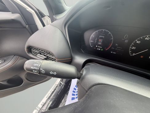 Used 2025 Honda HR-V Sport image 21