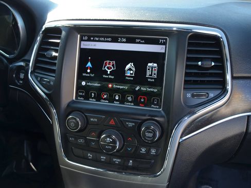 Used 2018 Jeep Grand Cherokee Limited RWD image 20
