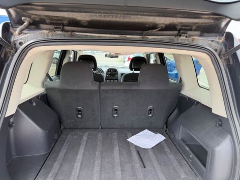 Used 2014 Jeep Patriot Latitude AWD/4WD image 19