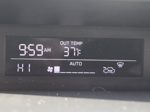 Used 2023 Subaru Crosstrek 2.0i Premium image 20