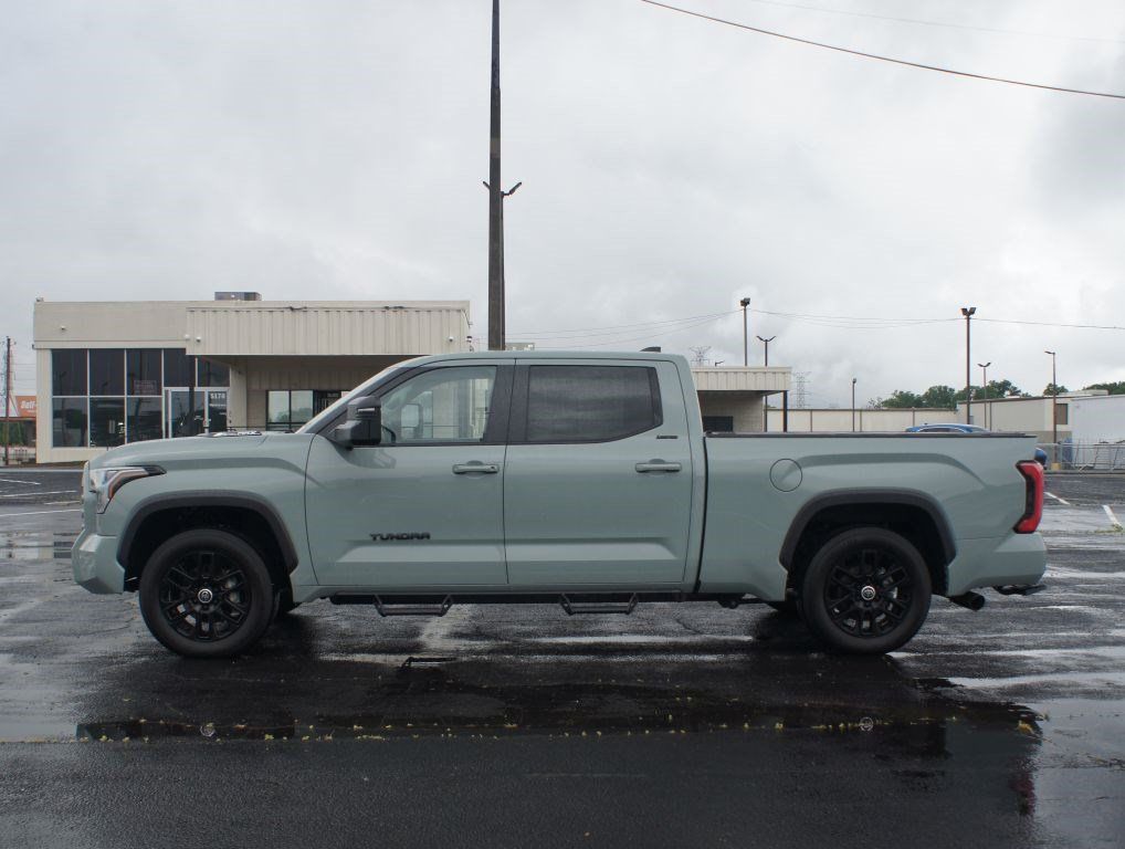 Used 2024 Toyota Tundra Limited AWD/4WD image 13