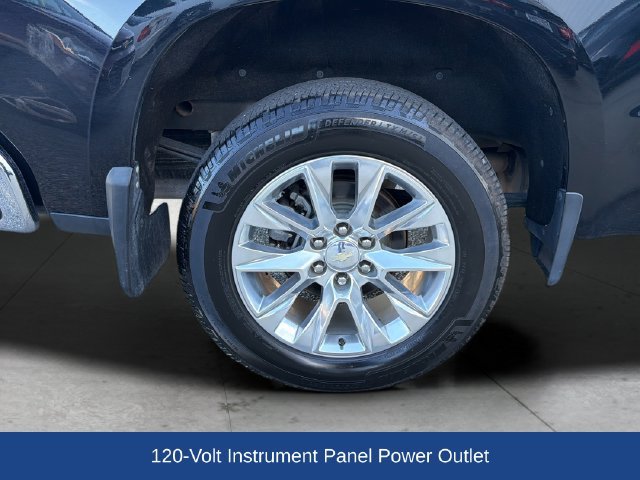 Certified 2019 Chevrolet Silverado 1500 LTZ w/ LTZ Plus Package AWD/4WD image 32