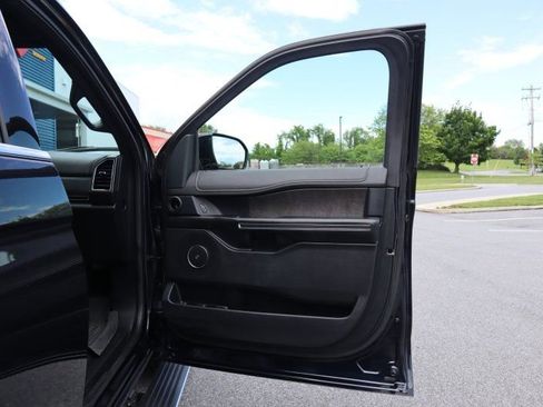 Used 2021 Ford Expedition Max Limited AWD/4WD image 23