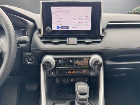 Certified 2025 Toyota RAV4 XLE AWD/4WD image 15