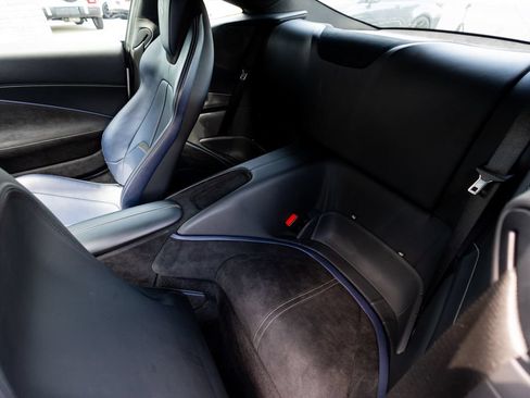 Used 2022 Ferrari Roma RWD image 45