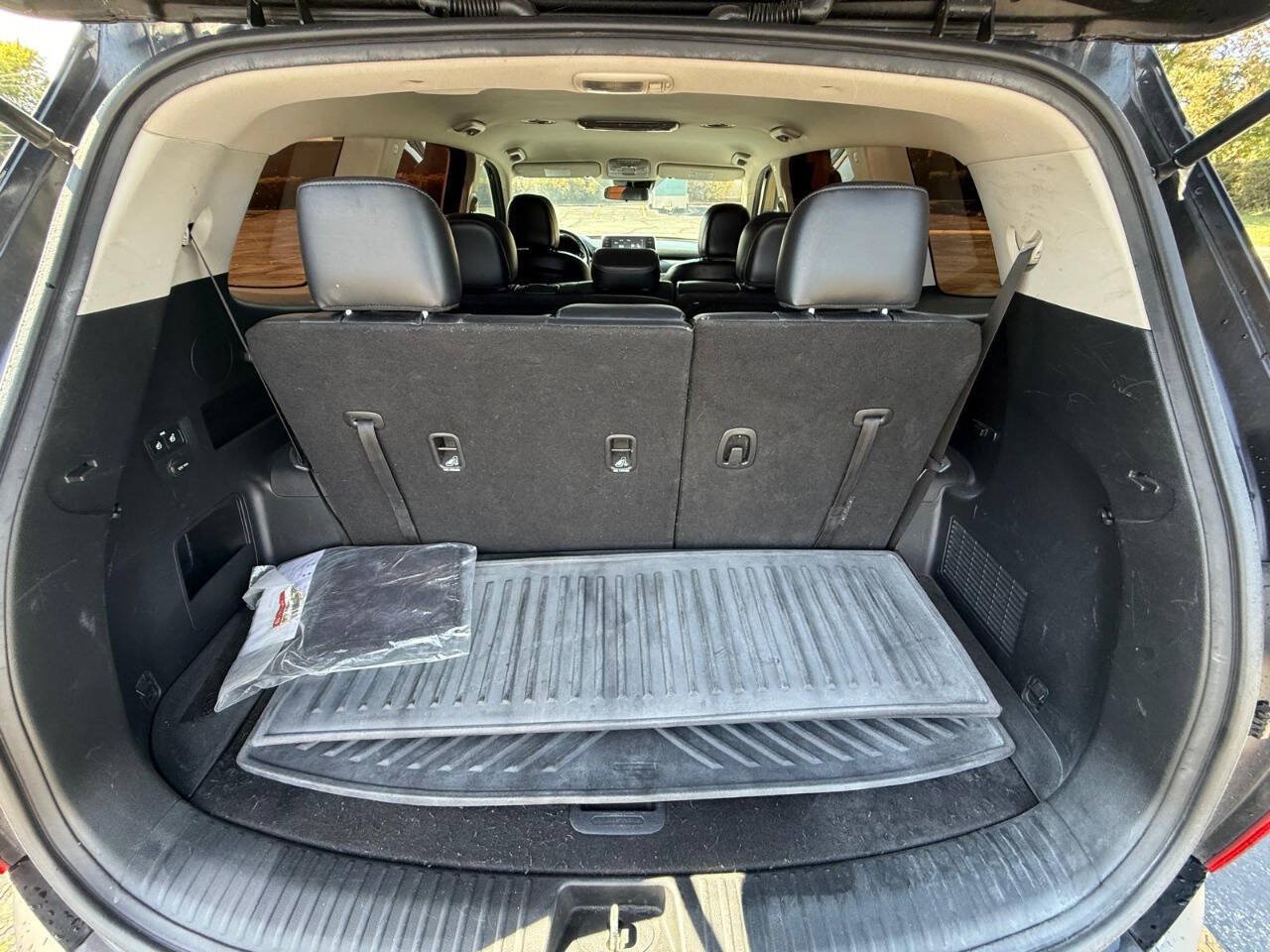 Used 2020 Kia Telluride LX AWD/4WD image 17