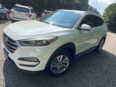 Used 2017 Hyundai Tucson SE w/ SE Popular Package 02 AWD/4WD image 2