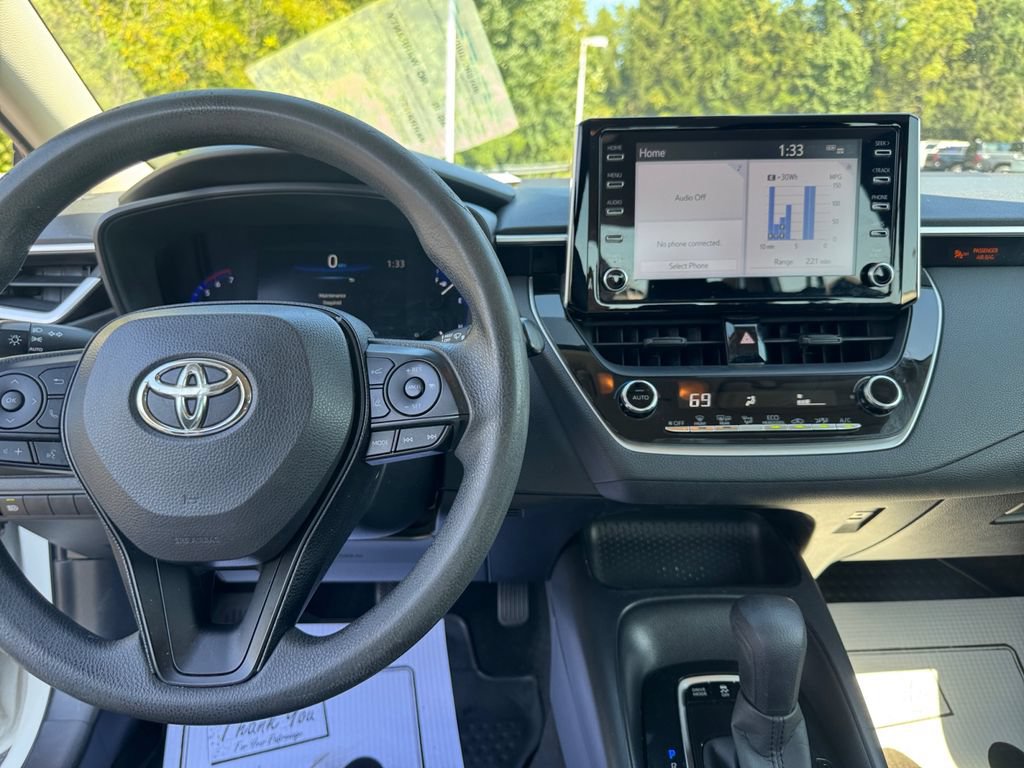 Used 2020 Toyota Corolla LE FWD image 17