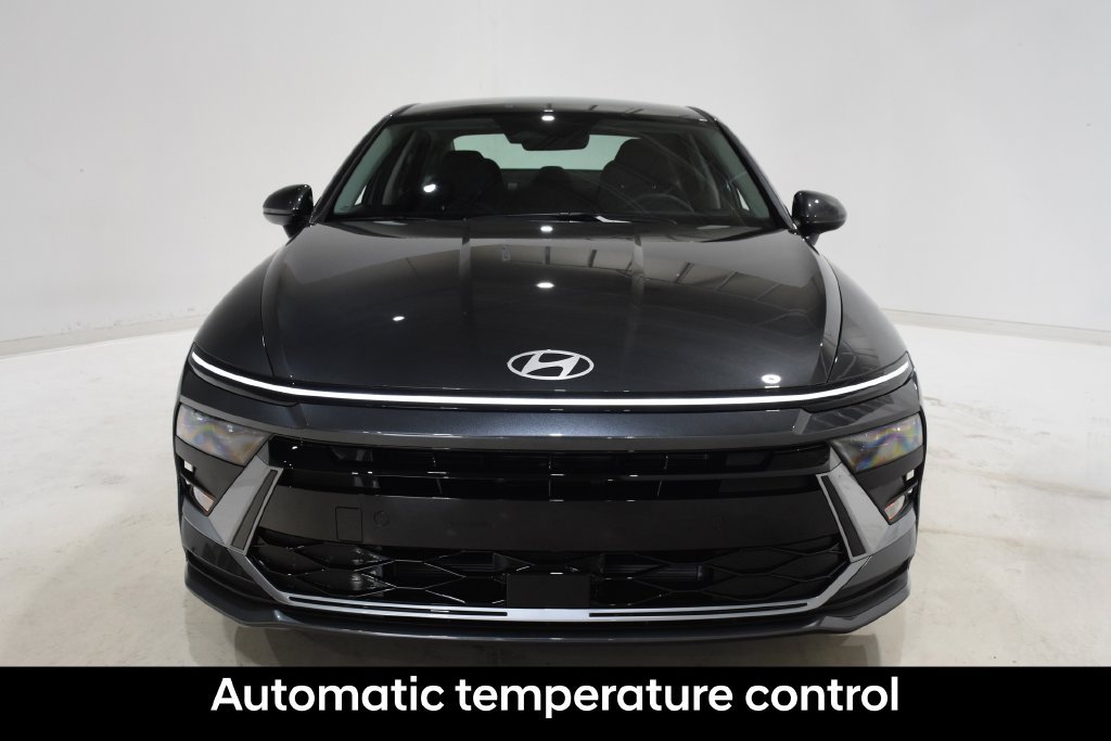 New 2026 Hyundai Sonata Blue FWD image 2