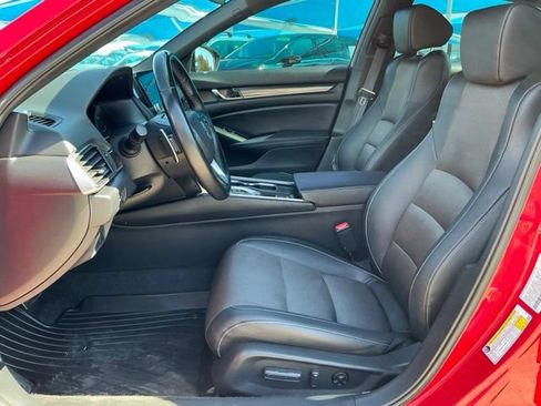 Used 2019 Honda Accord Sport image 9