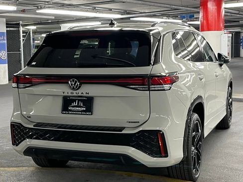 New 2026 Volkswagen Tiguan SEL R-Line image 6