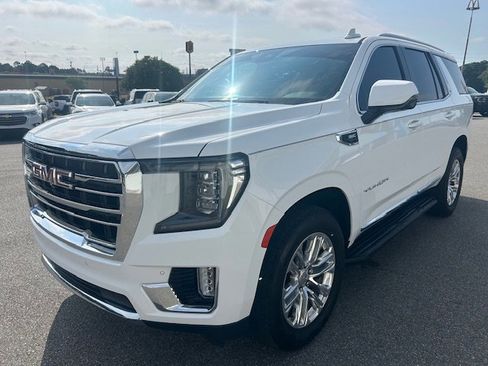 Used 2023 GMC Yukon SLT w/ SLT Premium Package RWD image 3