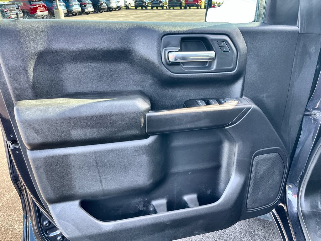 Used 2023 Chevrolet Silverado 1500 Custom Trail Boss AWD/4WD image 21
