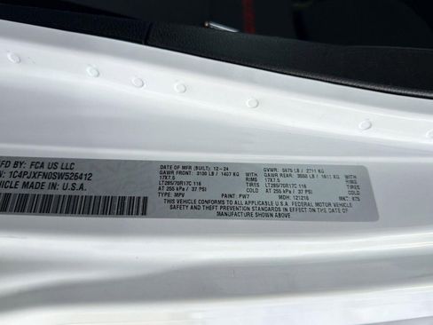 Used 2025 Jeep Wrangler Unlimited Rubicon image 19