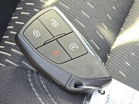 Used 2025 Chevrolet Equinox LT FWD image 36
