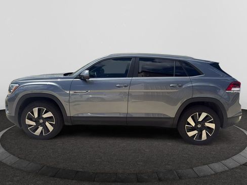 Used 2024 Volkswagen Atlas Cross Sport SE FWD image 8