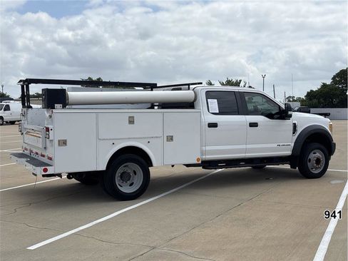 Used 2017 Ford F550 2WD Crew Cab Super Duty image 2