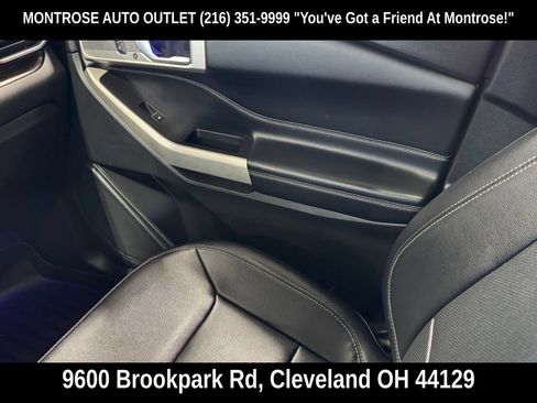 Used 2021 Ford Explorer Limited w/ Equipment Group 301A AWD/4WD image 45