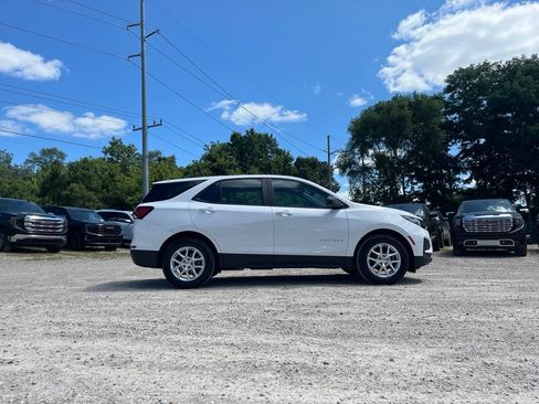 Used 2023 Chevrolet Equinox LS FWD image 6