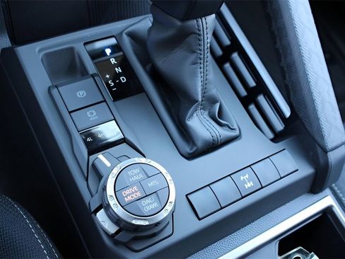 Used 2025 Toyota 4Runner TRD Off-Road image 15