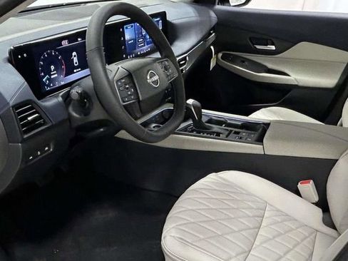 New 2026 Nissan Sentra SL FWD image 11