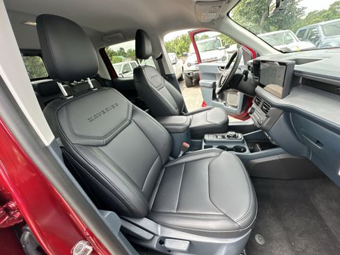 New 2026 Ford Maverick Lariat w/ Black Appearance Package AWD/4WD image 34