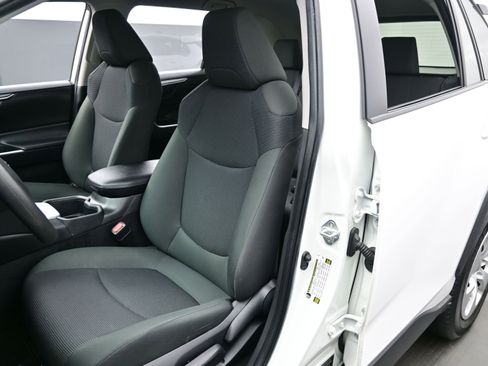 Used 2024 Toyota RAV4 LE image 11