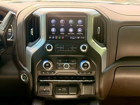 Used 2022 GMC Sierra 1500 SLT w/ SLT Premium Plus Package AWD/4WD image 24