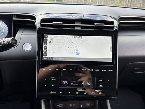 Used 2023 Hyundai Santa Cruz SEL Premium image 20