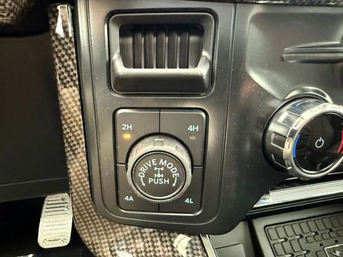 New 2025 Ford F150 Lariat w/ Equipment Group 502A High image 41