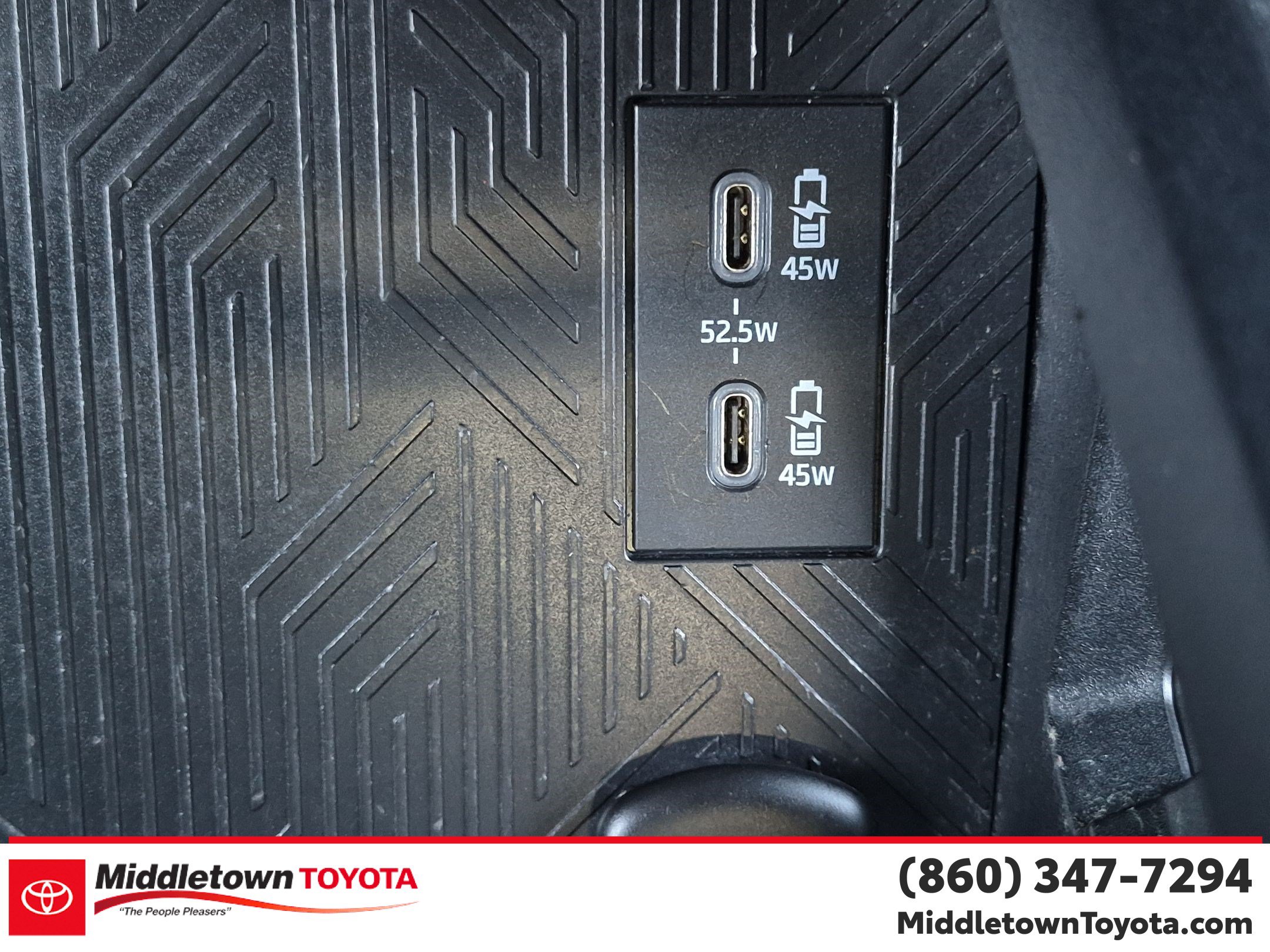 Used 2025 Toyota Tacoma SR5 AWD/4WD image 26
