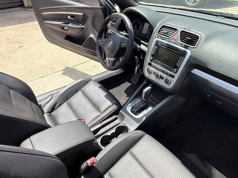 Used 2013 Volkswagen Eos Komfort FWD image 45