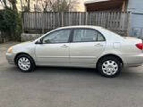 Used 2004 Toyota Corolla CE image 3