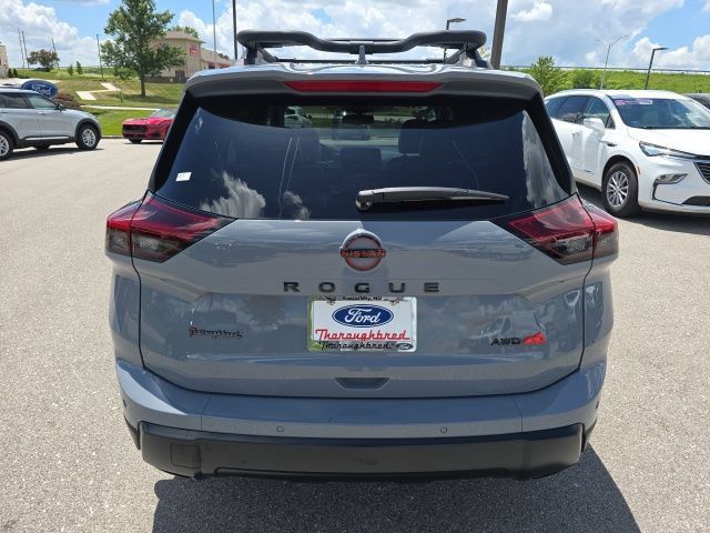 Used 2025 Nissan Rogue SV w/ Rock Creek Premium Package AWD/4WD image 4
