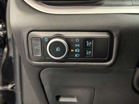 Used 2023 Ford Explorer XLT w/ Equipment Group 202A RWD image 11