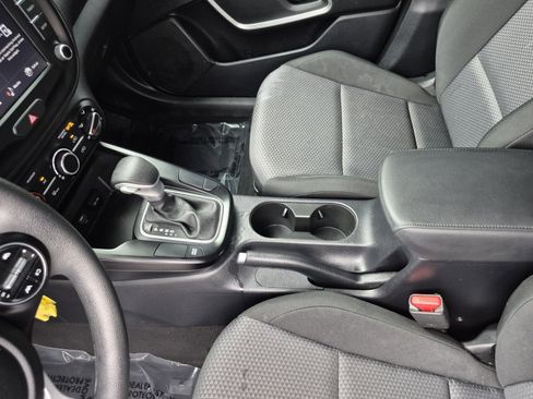 Used 2023 Kia Soul LX FWD image 21