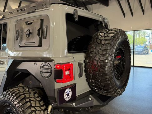 Used 2021 Jeep Wrangler Unlimited Rubicon image 16