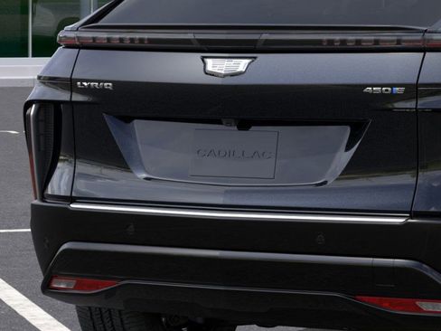 New 2025 Cadillac Lyriq Luxury image 14