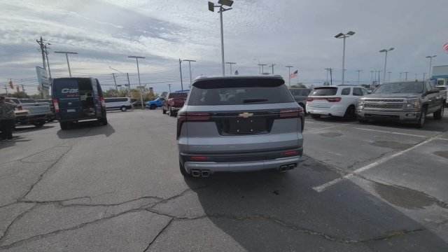 Certified 2026 Chevrolet Traverse LT w/ Driver Confidence Package FWD image 6