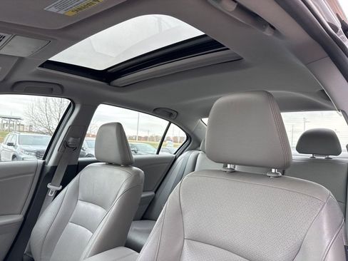 Used 2017 Honda Accord EX-L image 9