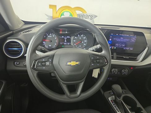 Certified 2024 Chevrolet Trax LS w/ LS Convenience Package FWD image 14