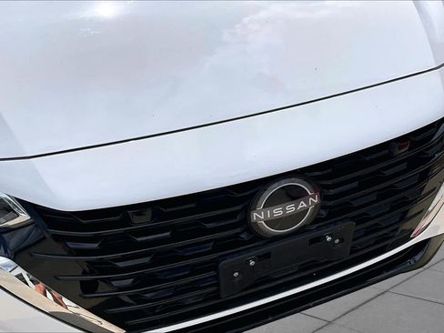 Used 2024 Nissan Sentra SV FWD image 28