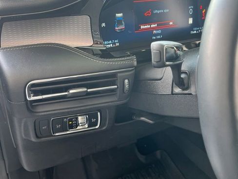 Used 2023 Lincoln Corsair Reserve FWD image 17