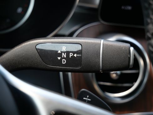 Used 2022 Mercedes-Benz GLC 300 4MATIC image 27