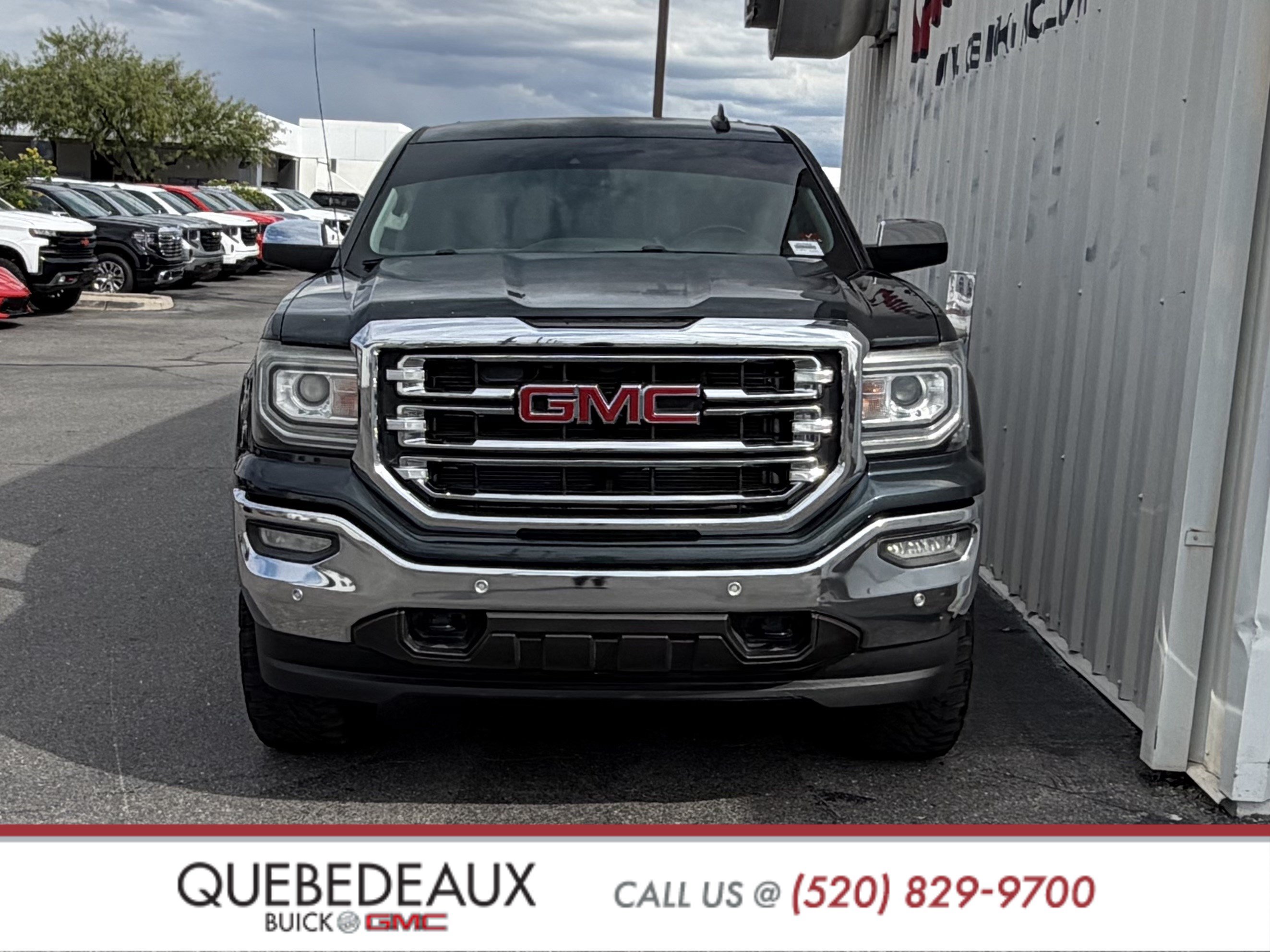 Used 2018 GMC Sierra 1500 SLT w/ Enhanced Driver Alert Package AWD/4WD image 6