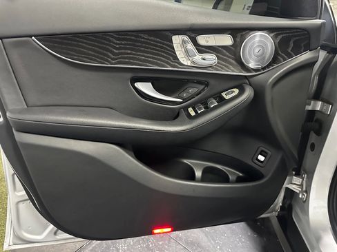 Used 2018 Mercedes-Benz GLC 300 4MATIC Coupe image 12