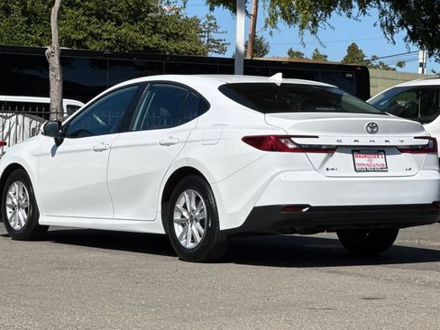 Certified 2025 Toyota Camry LE FWD image 5